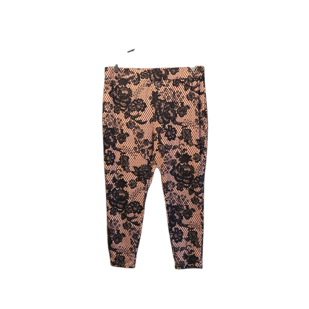 Women Lace Patterned Leggings - Black and Pink
